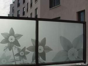 Glaserei Salzinger München Beispiel Balkonverglasung mit Motiv