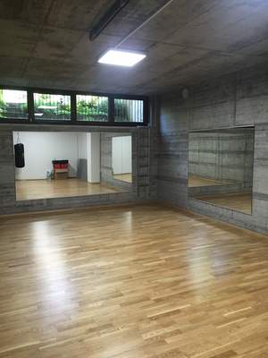 Spiegel in Fitness-Studio